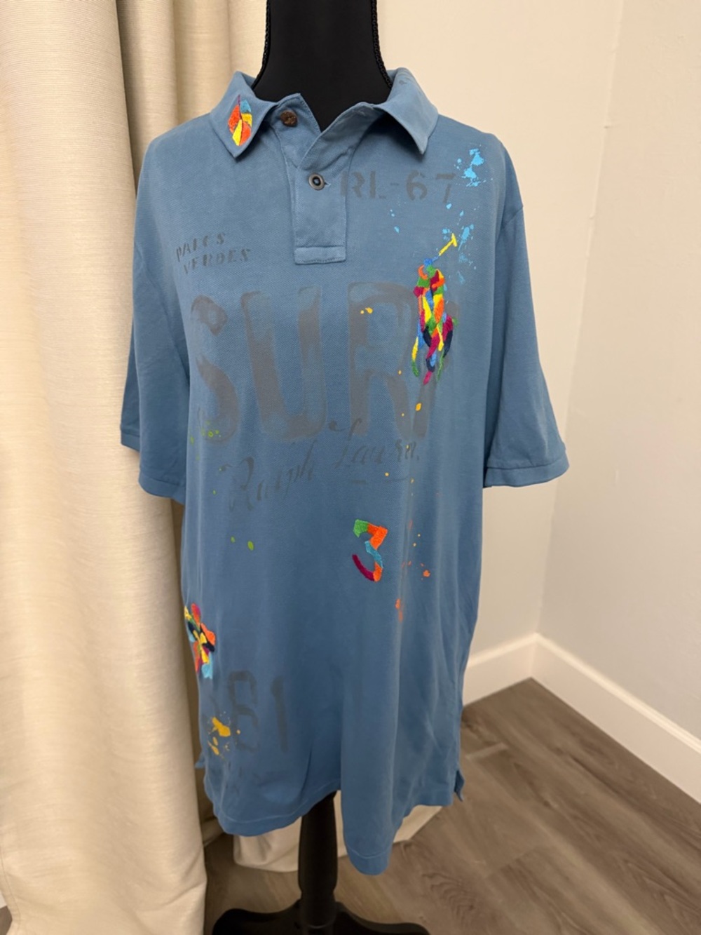 POLO RALPH LAUREN Surf Polo Shirt In Blue with Multicolor Embroidered Motifs - Picture 2 of 7